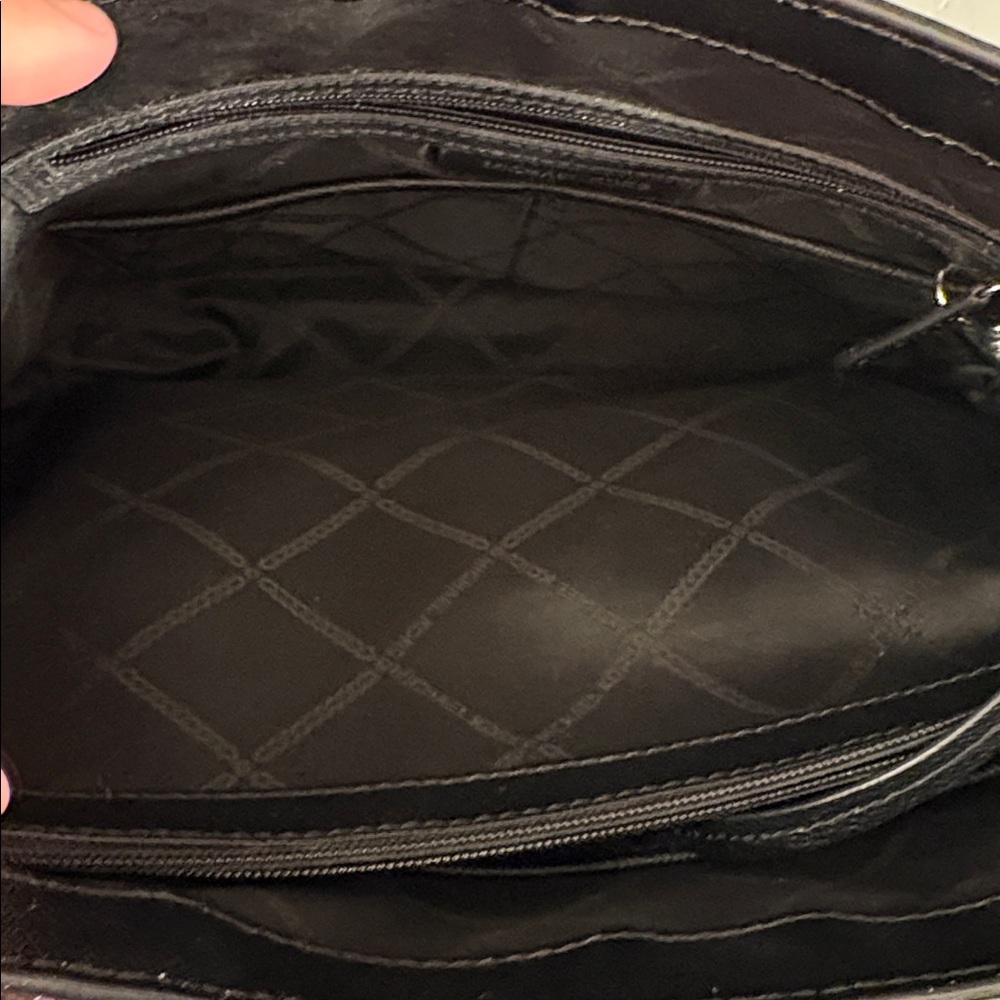 Like New Michael Kors Metallic Jetset Handbag ❤️ - Picture 10 of 12
